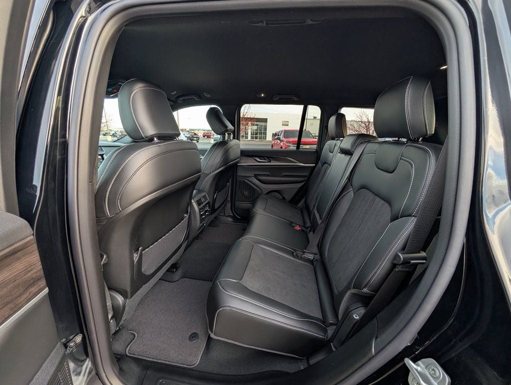 2026 Jeep Grand Cherokee Altitude Altitude