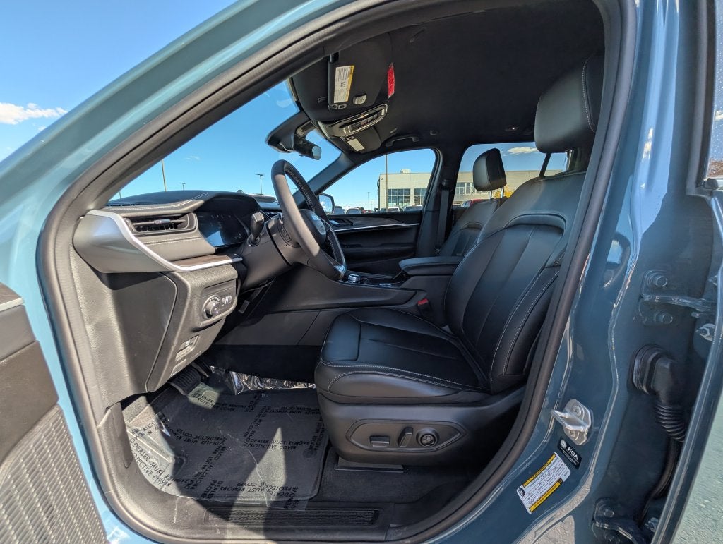 2027 Jeep Grand Cherokee LIMITED 4X4