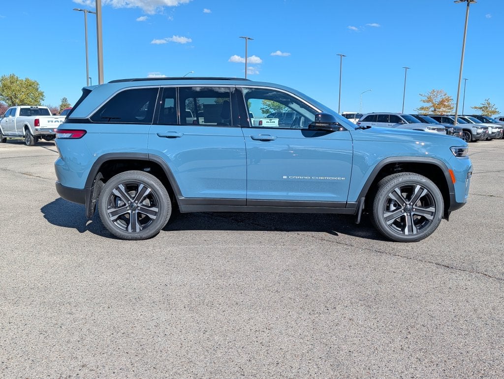 2027 Jeep Grand Cherokee LIMITED 4X4