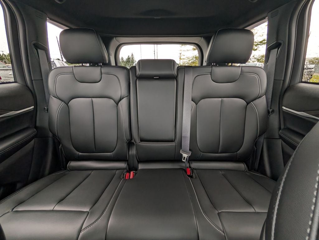 2027 Jeep Grand Cherokee Limited Reserve