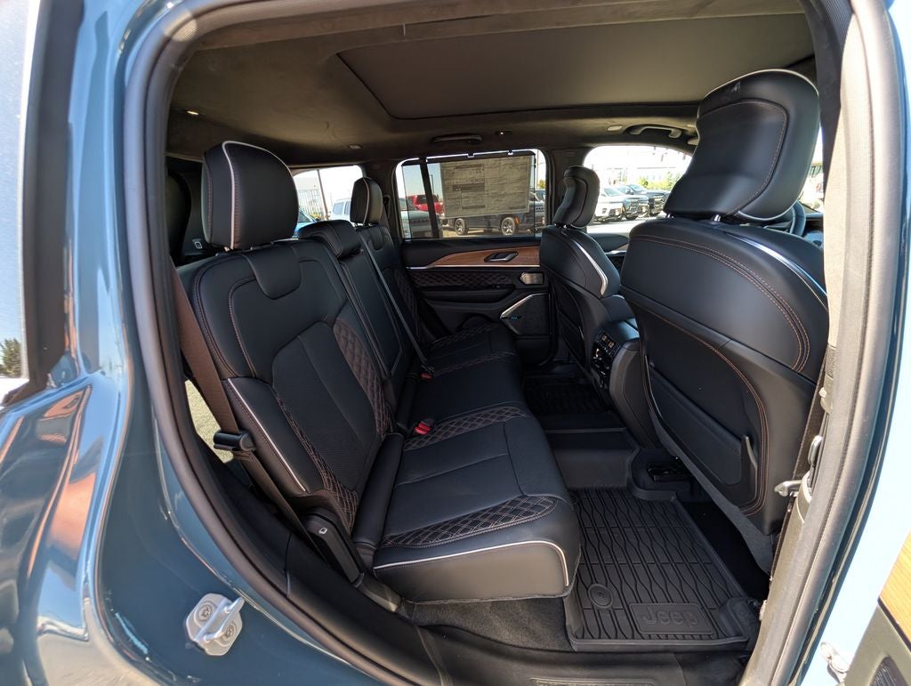 2026 Jeep Grand Cherokee Summit