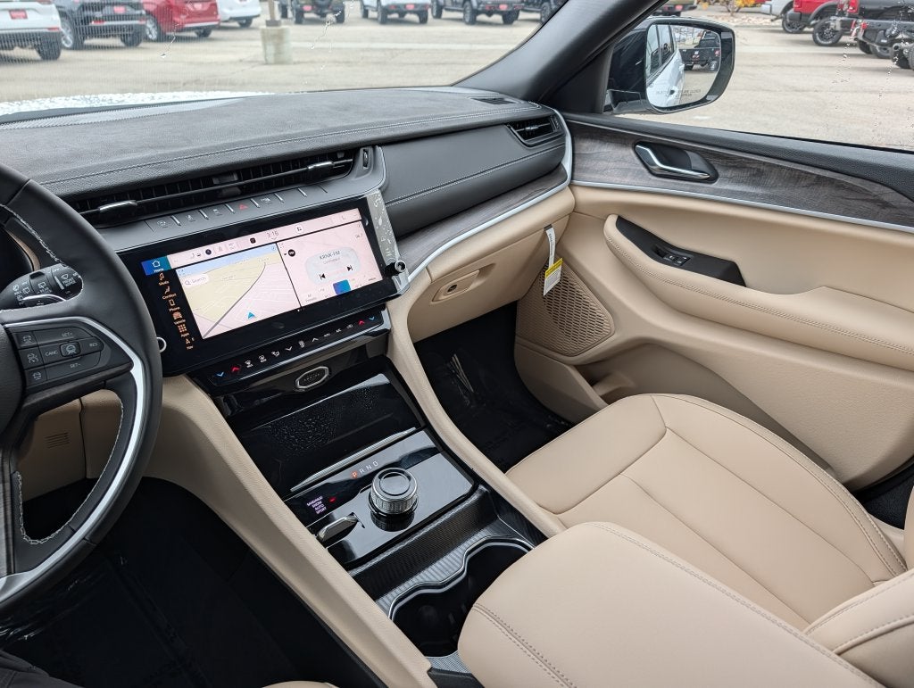 2027 Jeep Grand Cherokee L L LIMITED 4X4