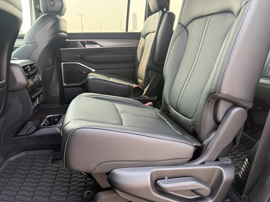 2026 Jeep Grand Wagoneer GRAND WAGONEER UPLAND 4X4