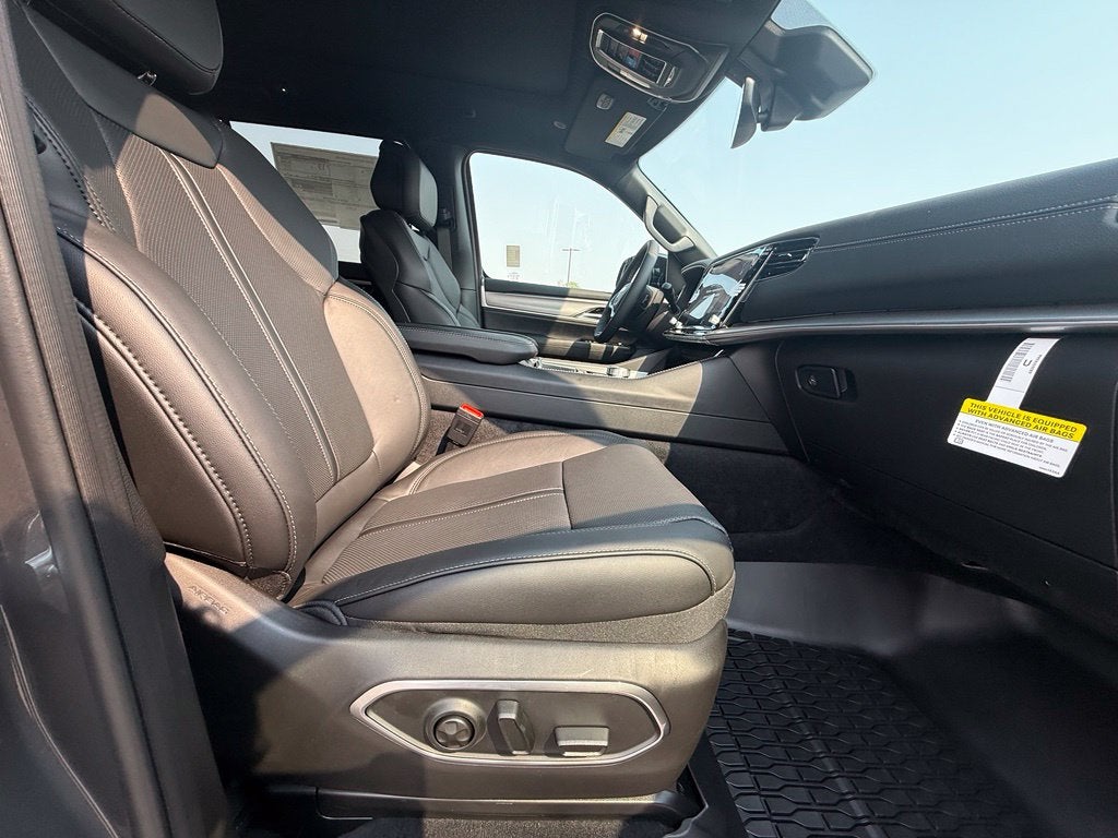 2026 Jeep Grand Wagoneer GRAND WAGONEER UPLAND 4X4