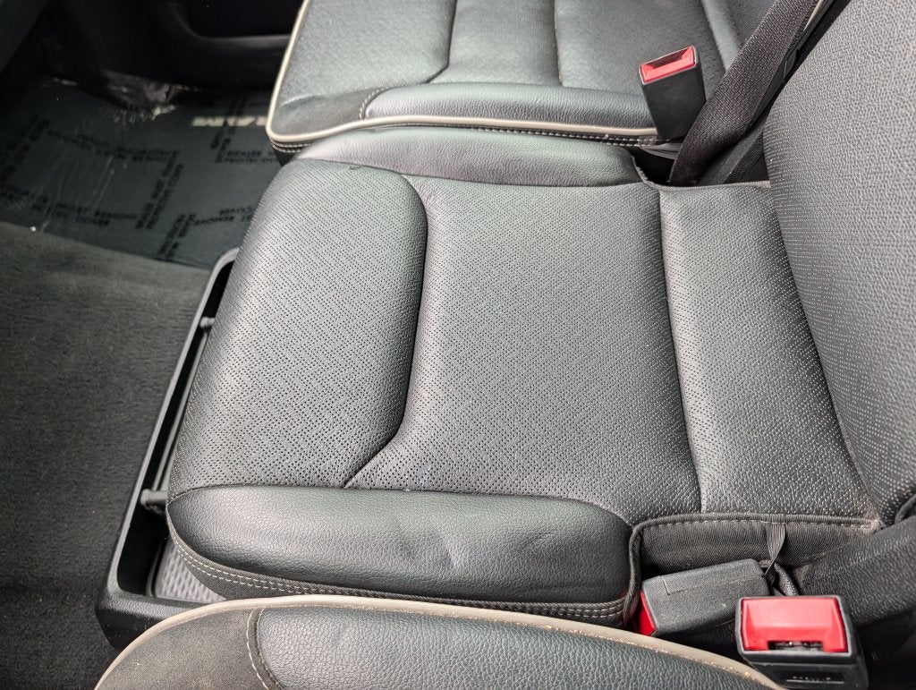 2019 RAM 1500 Laie Crew Cab 4x4 5'7' Box