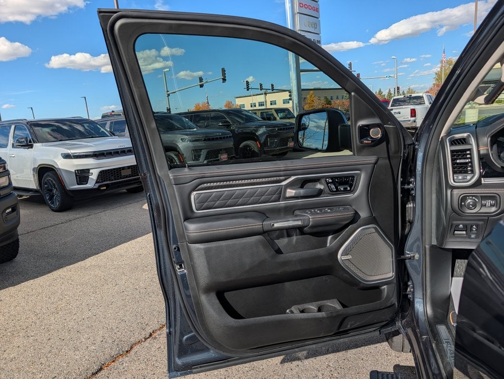 2027 RAM 1500 RAM 1500 TUNGSTEN CREW CAB 4X4 5'7' BOX