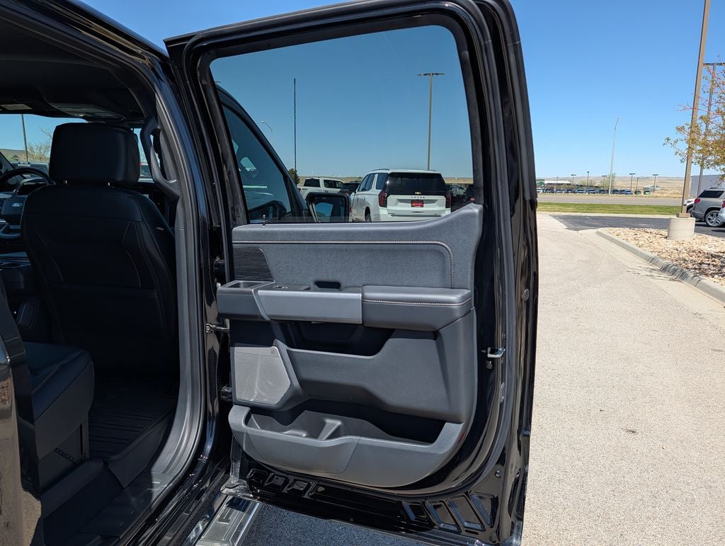 2025 Ford F-150 Lariat 157"