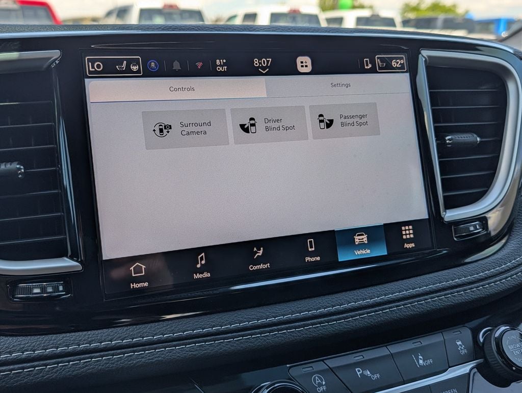 2027 Chrysler Pacifica Select