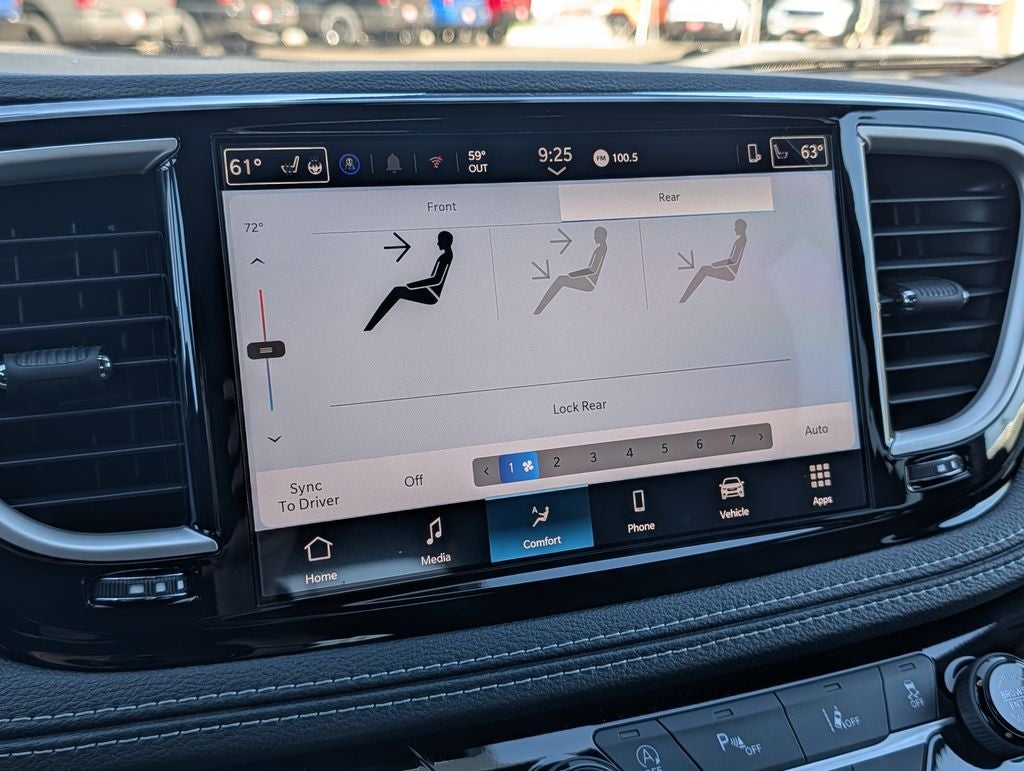 2027 Chrysler Pacifica Select