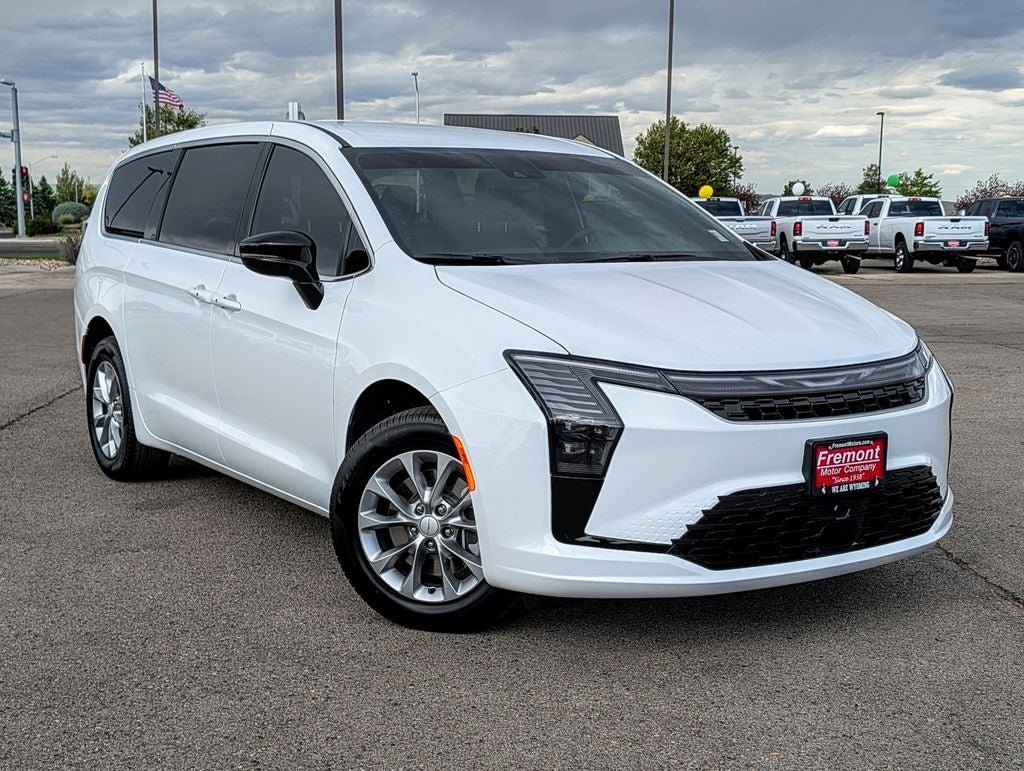 2027 Chrysler Pacifica Select AWD
