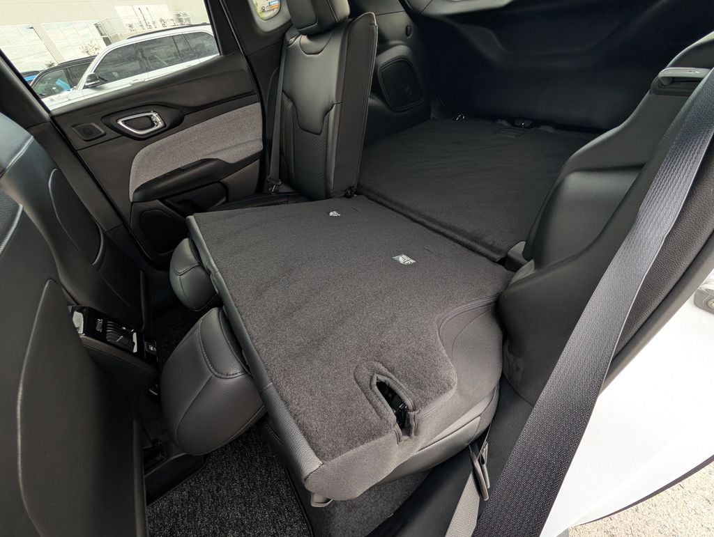 2026 Jeep Compass Latitude 85th Anniversary Edition