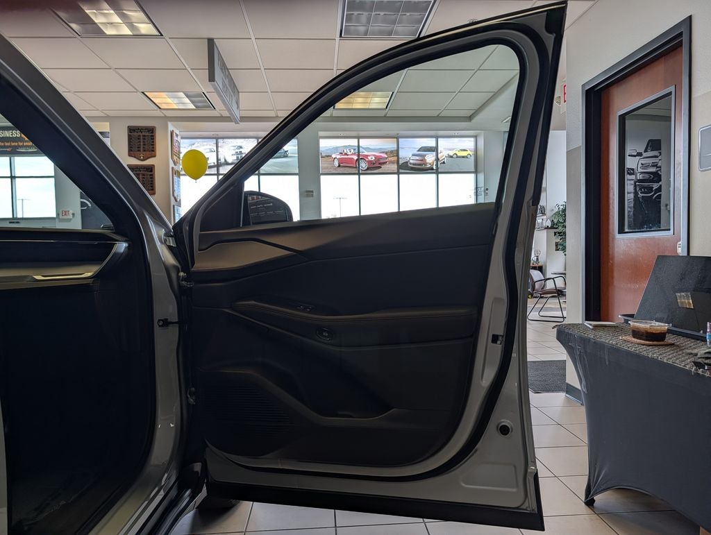 2026 Jeep Cherokee Limited Hybrid