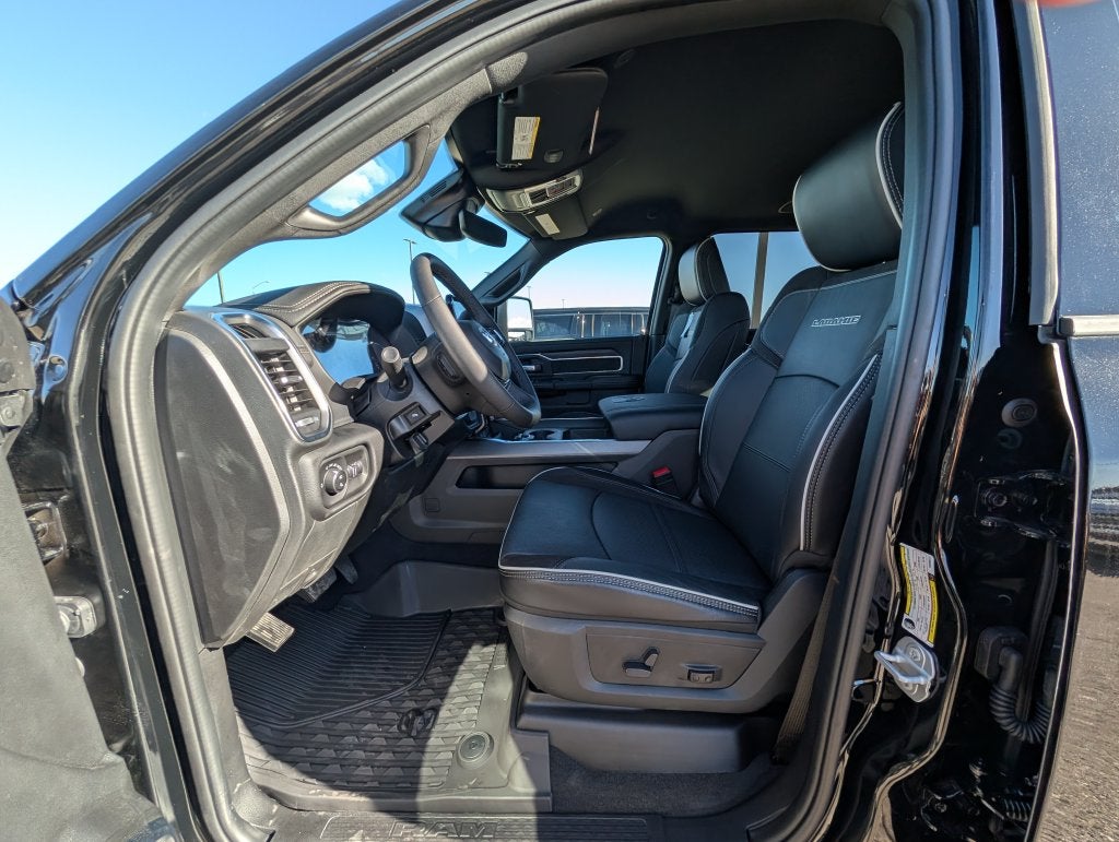 2027 RAM 3500 RAM 3500 LARAMIE CREW CAB 4X4 8' BOX
