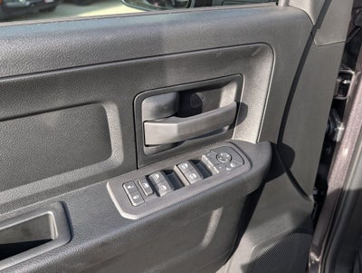 2027 RAM 2500 RAM 2500 TRADESMAN CREW CAB 4X4 6'4' BOX
