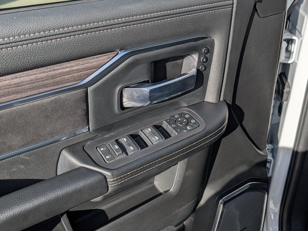 2027 RAM 2500 RAM 2500 LARAMIE CREW CAB 4X4 6'4' BOX