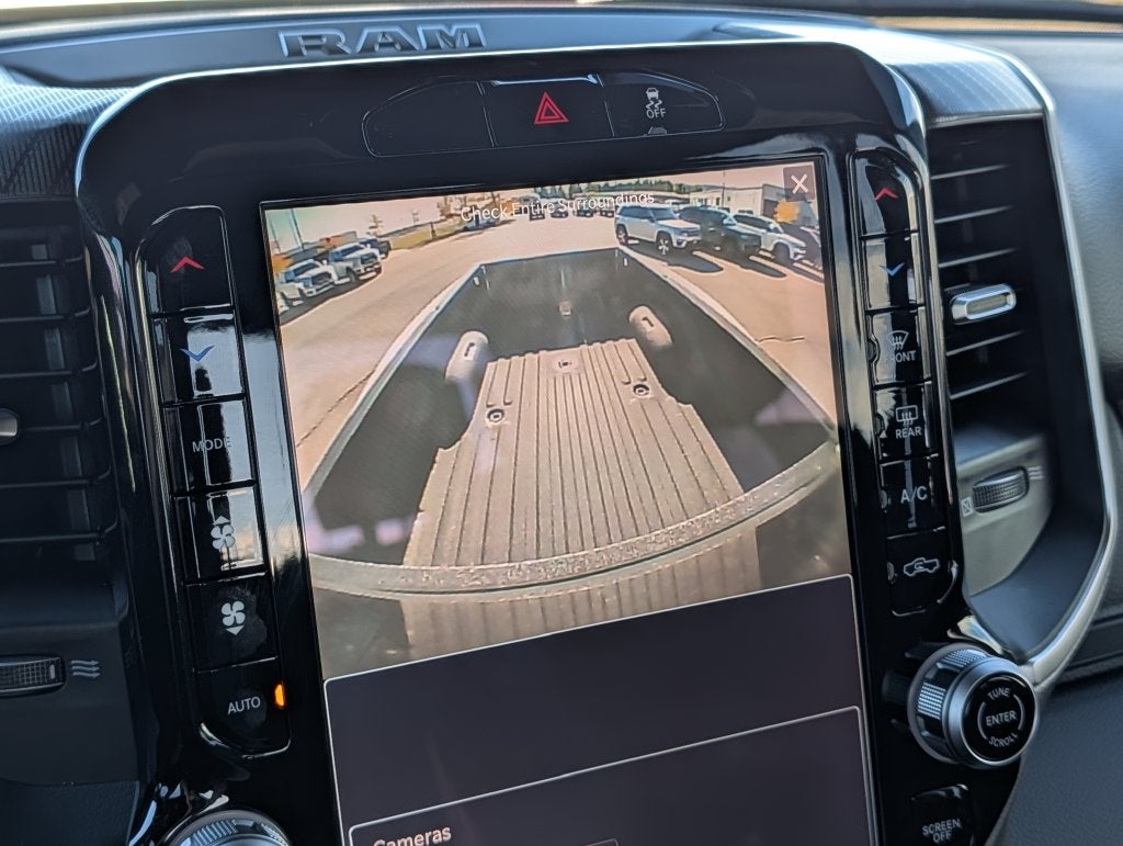 2027 RAM 3500 3500 BIG HORN CREW CAB 4X4 8' BOX