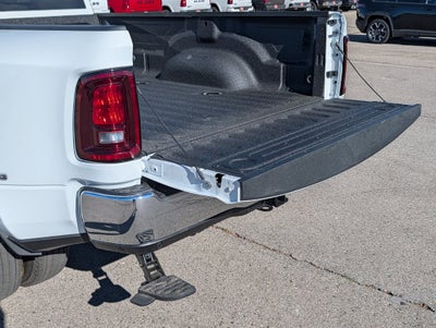 2027 RAM 3500 3500 BIG HORN CREW CAB 4X4 8' BOX