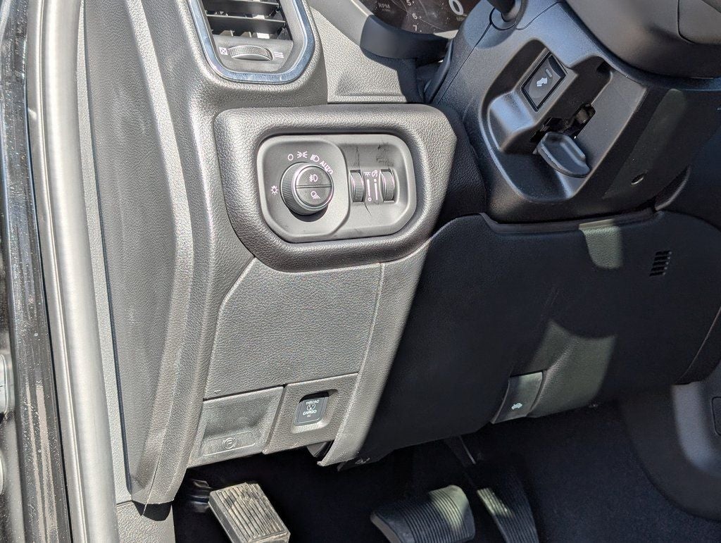 2026 RAM 2500 Laramie Night Edition