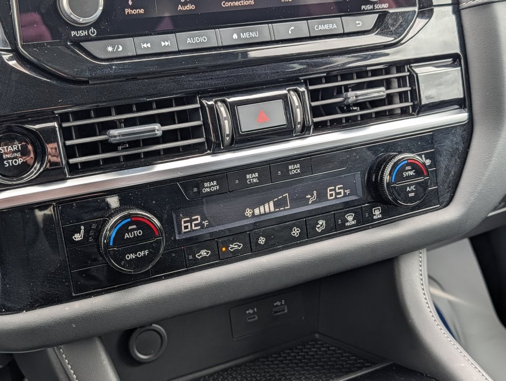 2025 Nissan Pathfinder SV 4WD