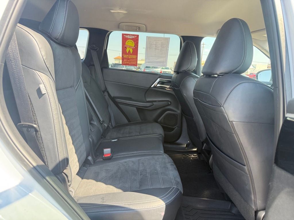 2024 Mitsubishi Outlander SE