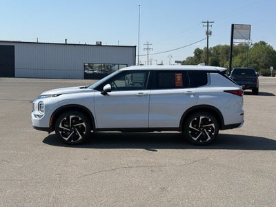 2024 Mitsubishi Outlander SE
