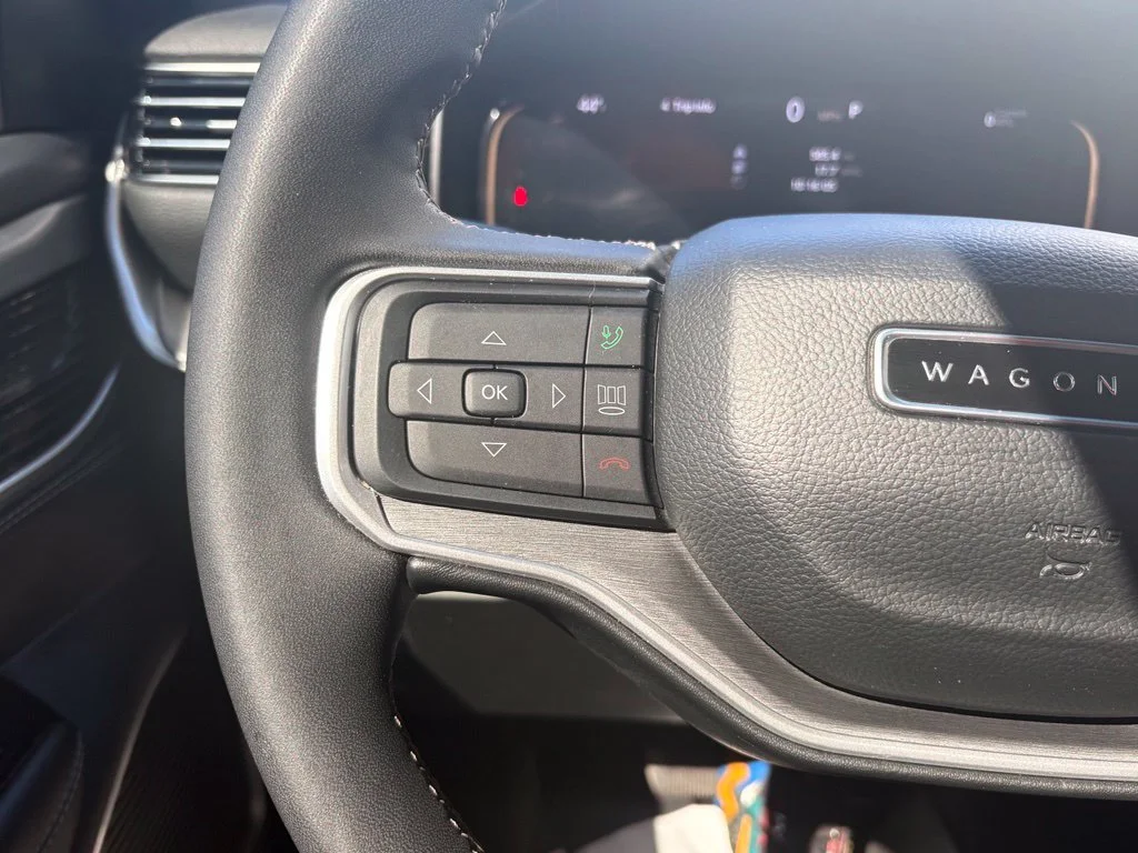 2025 Jeep Wagoneer Series II - Photo 17