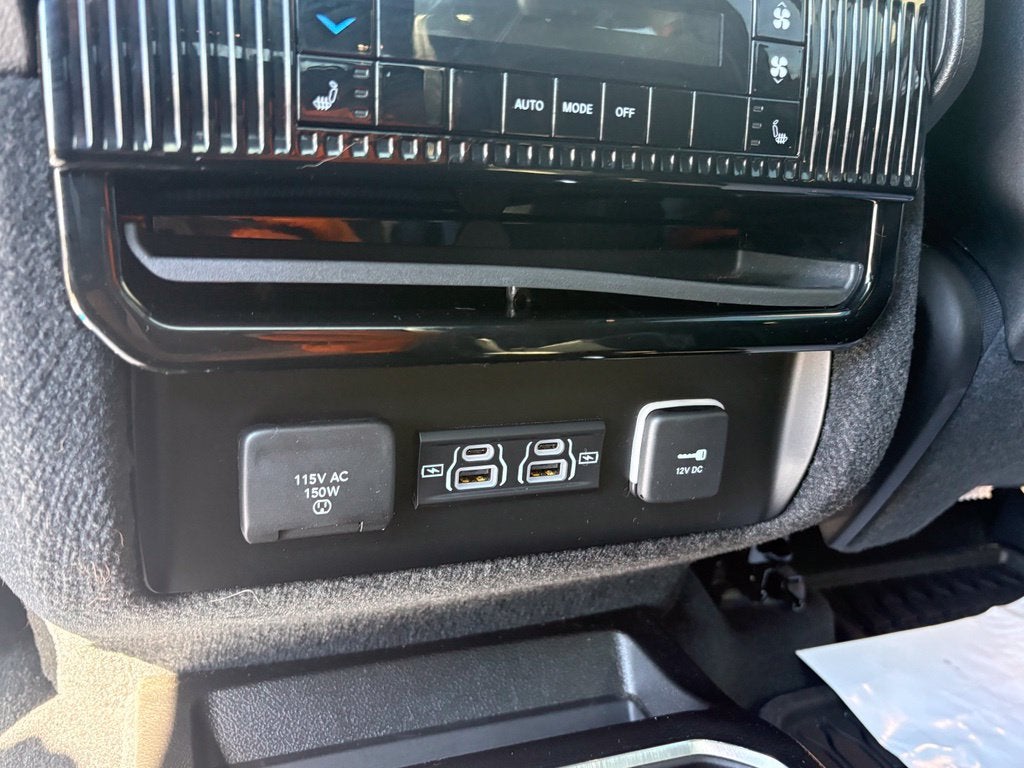 2025 Jeep Wagoneer Series II - Photo 30