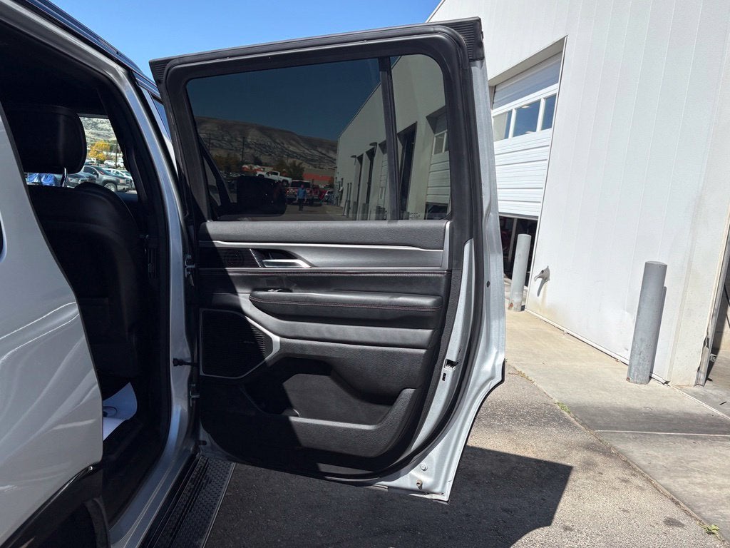 2025 Jeep Wagoneer Series II - Photo 34