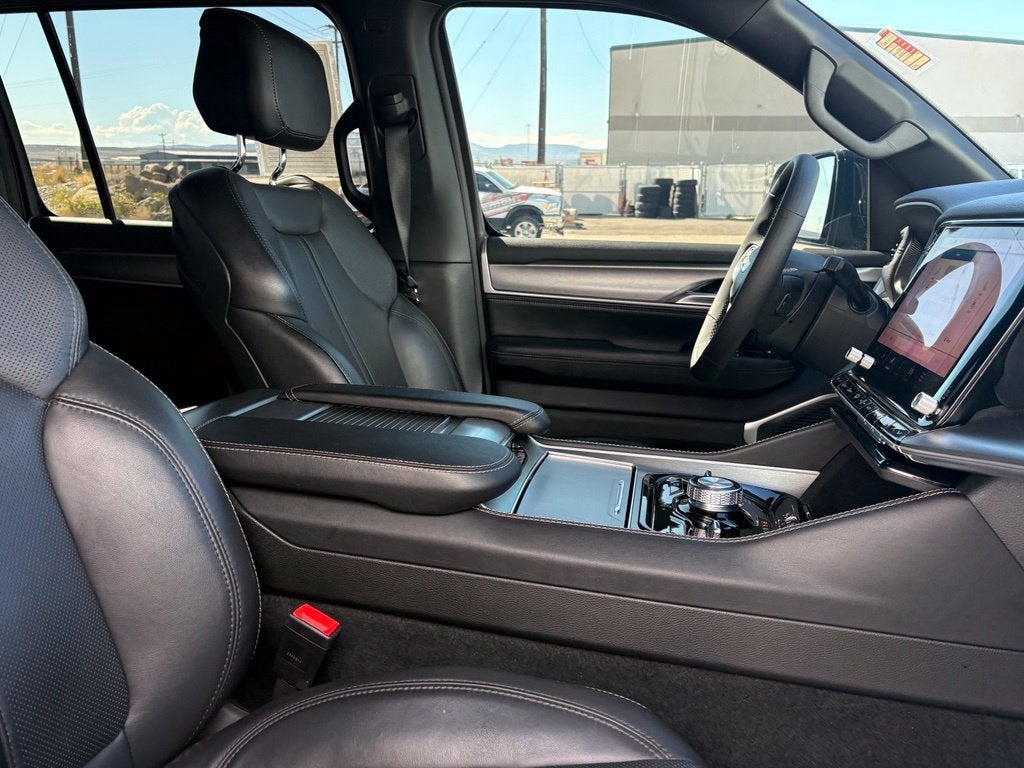 2025 Jeep Wagoneer Series II - Photo 35