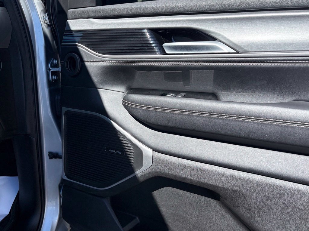 2025 Jeep Wagoneer Series II - Photo 36