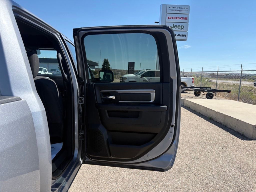 2024 RAM Ram 1500 Classic Warlock - Photo 31