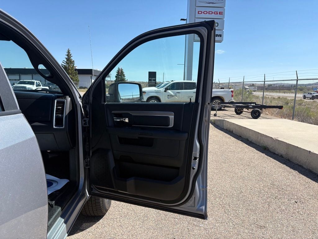 2024 RAM Ram 1500 Classic Warlock - Photo 34