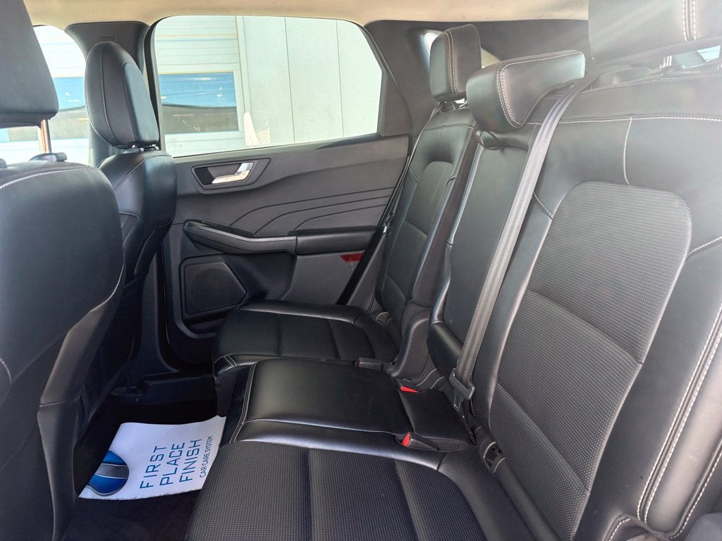 2025 Ford Escape Platinum - Photo 29