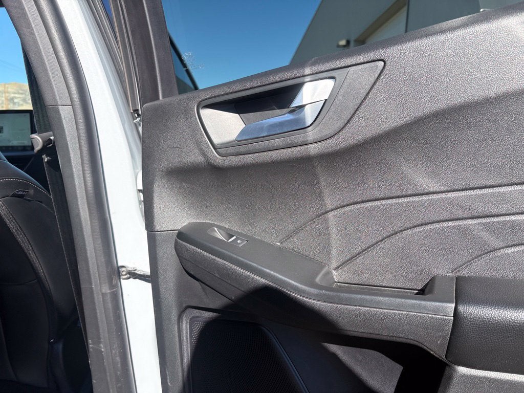 2025 Ford Escape Platinum - Photo 33