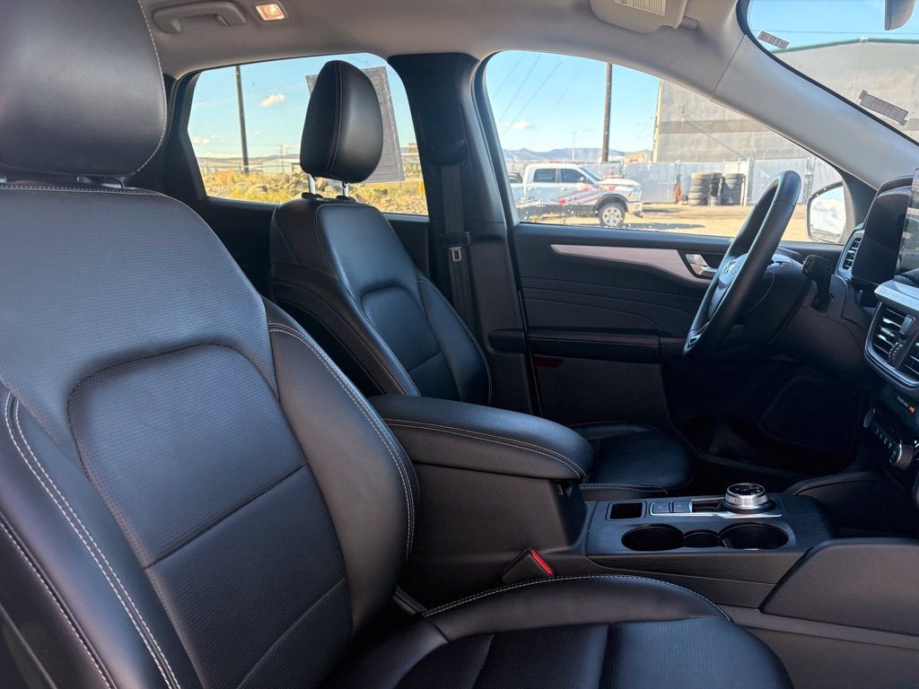 2025 Ford Escape Platinum - Photo 35