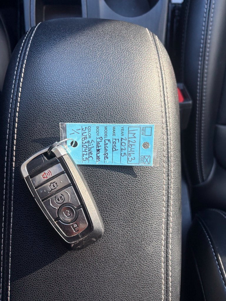 2025 Ford Escape Platinum - Photo 38