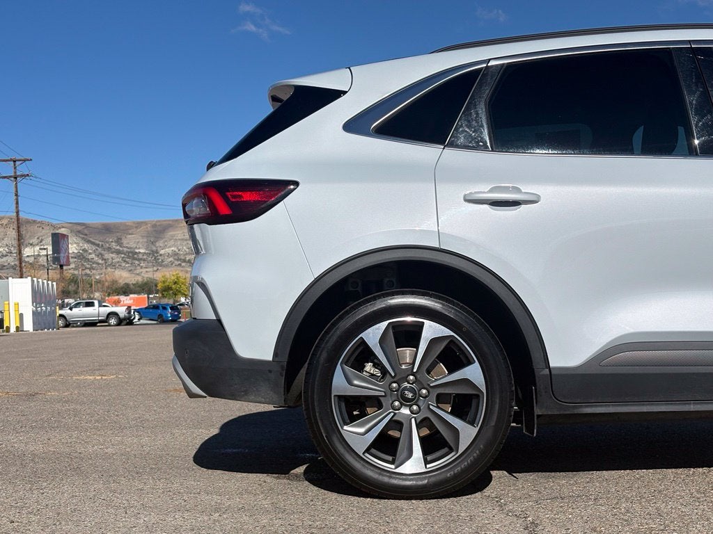2025 Ford Escape Platinum - Photo 6