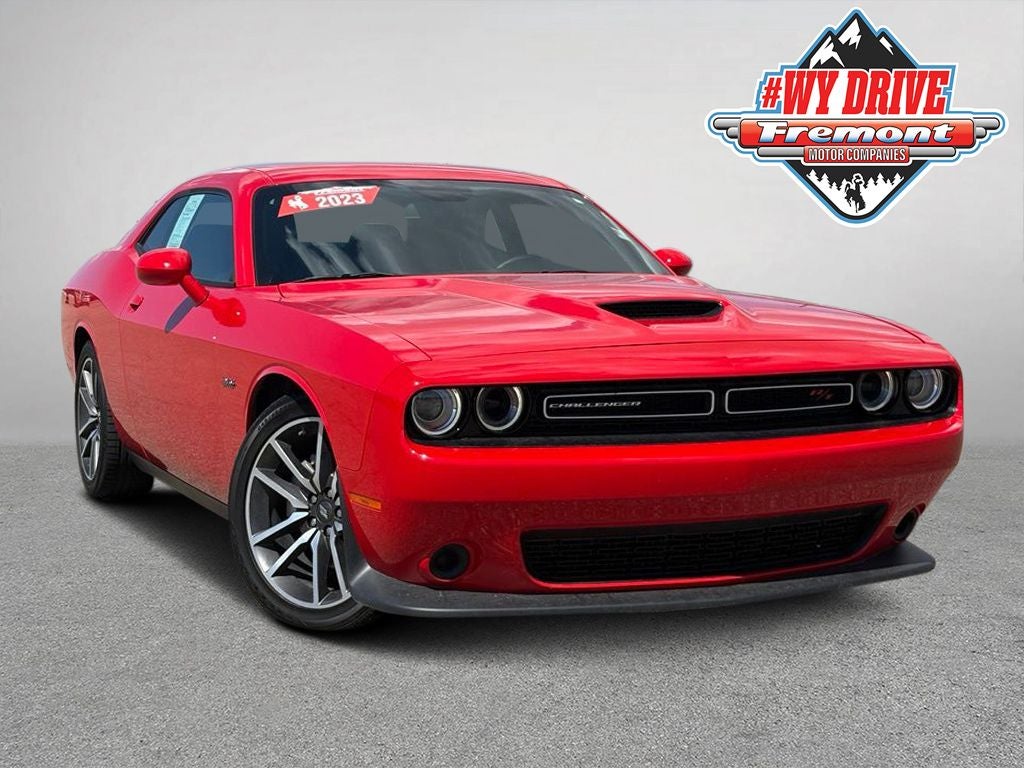 2023 Dodge Challenger R/T's photo