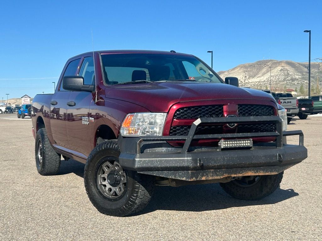 2018 RAM 1500 Express 4x4 Crew Cab 5'7's photo