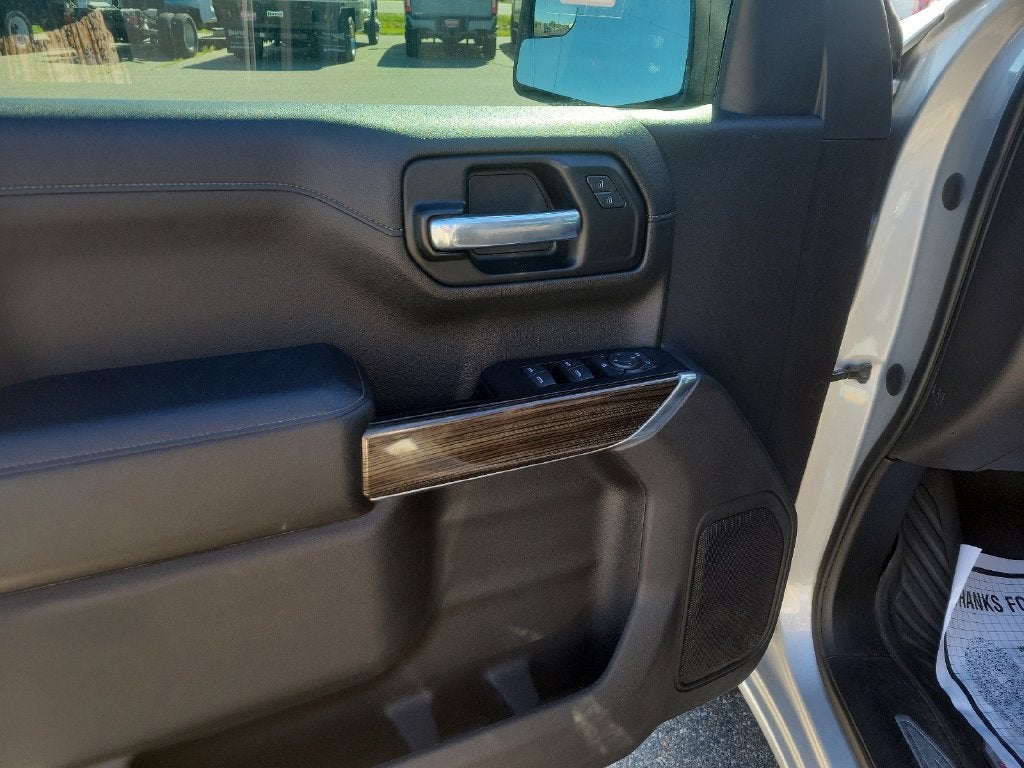 2020 Chevrolet Silverado 1500 RST - Photo 11