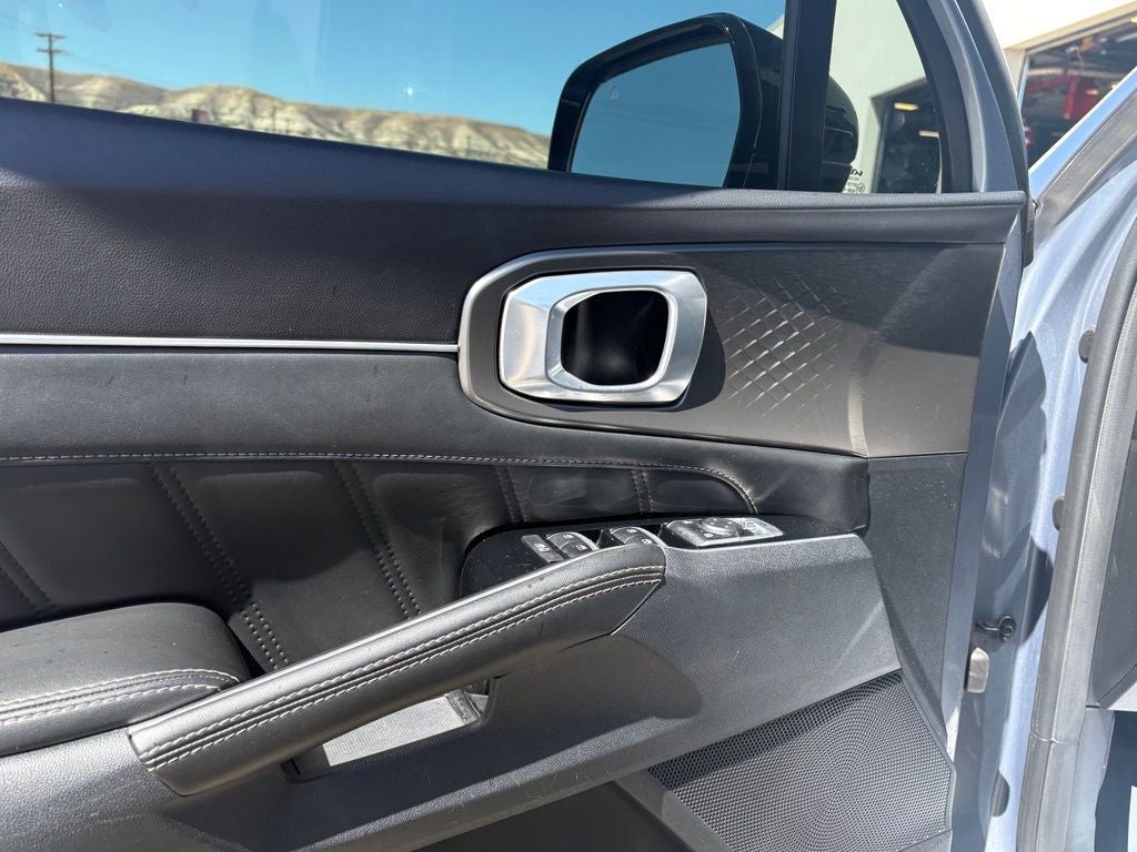 2023 Kia Sorento SX - Photo 16