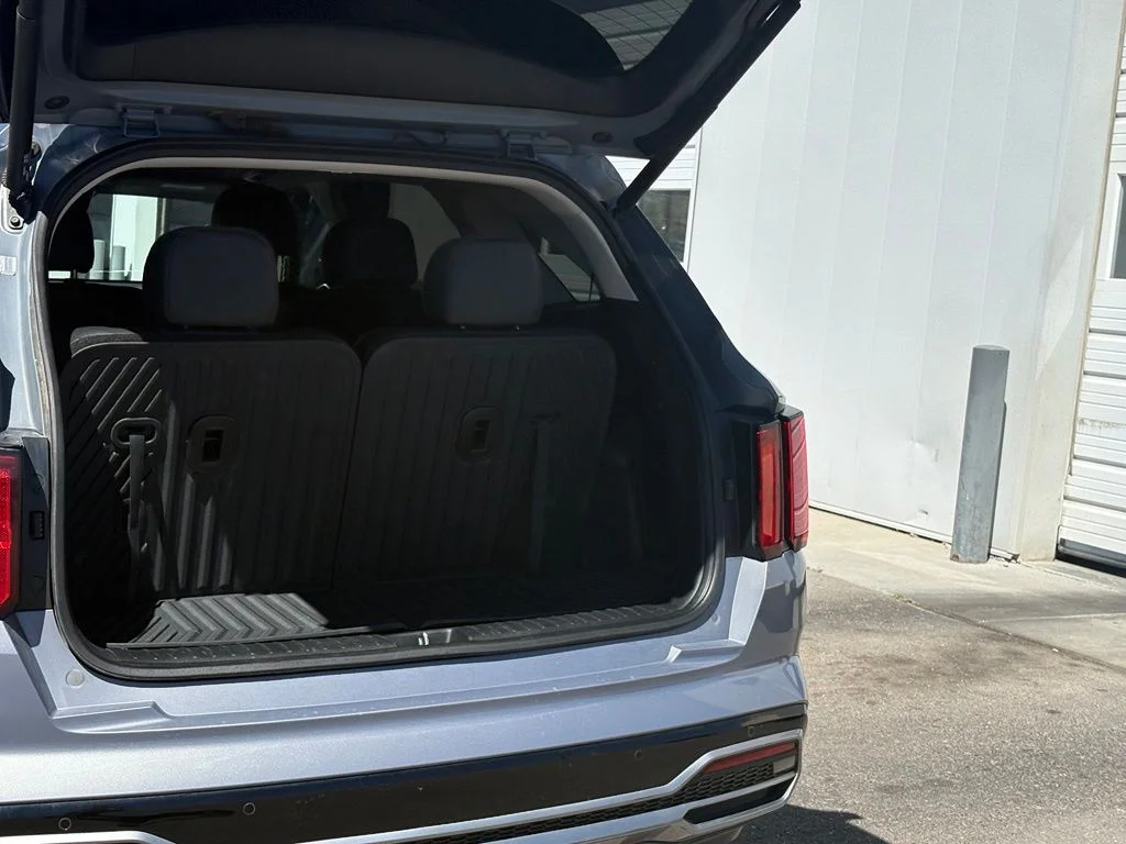 2023 Kia Sorento SX - Photo 8
