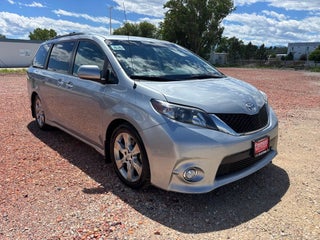 2013 Toyota Sienna SE 8 Passenger