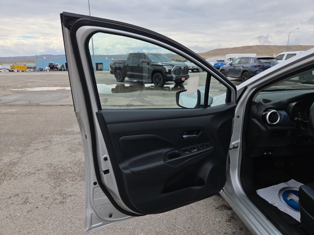 2024 Nissan Versa 1.6 SV
