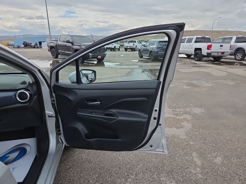 2024 Nissan Versa 1.6 SV