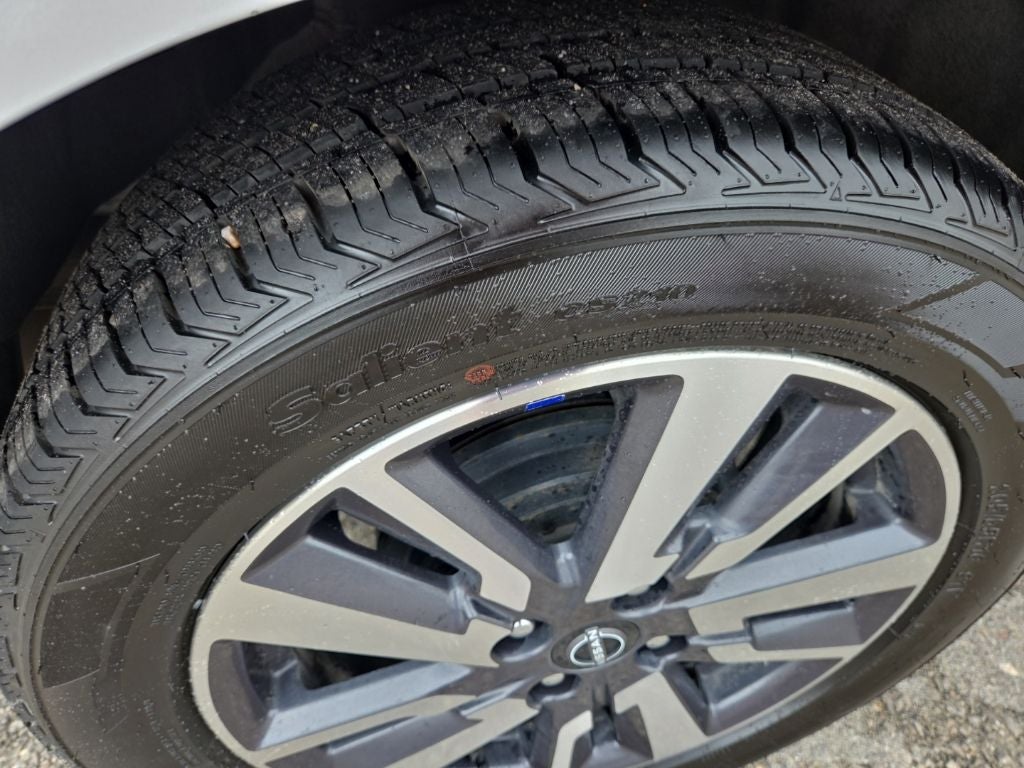 2024 Nissan Versa 1.6 SV