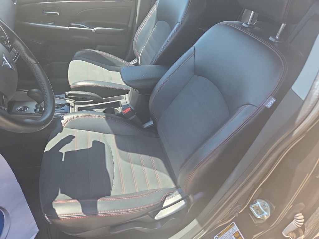 2025 Mitsubishi Outlander Sport 2.0 SE