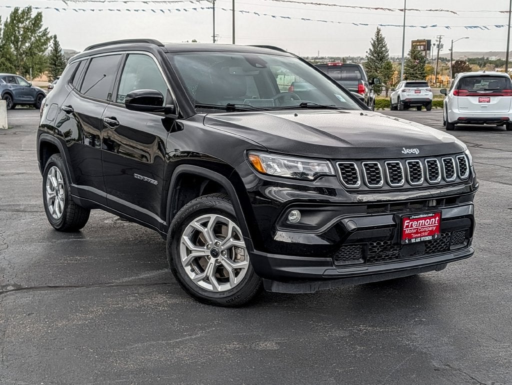 2025 Jeep Compass Latitude W/Sunroof