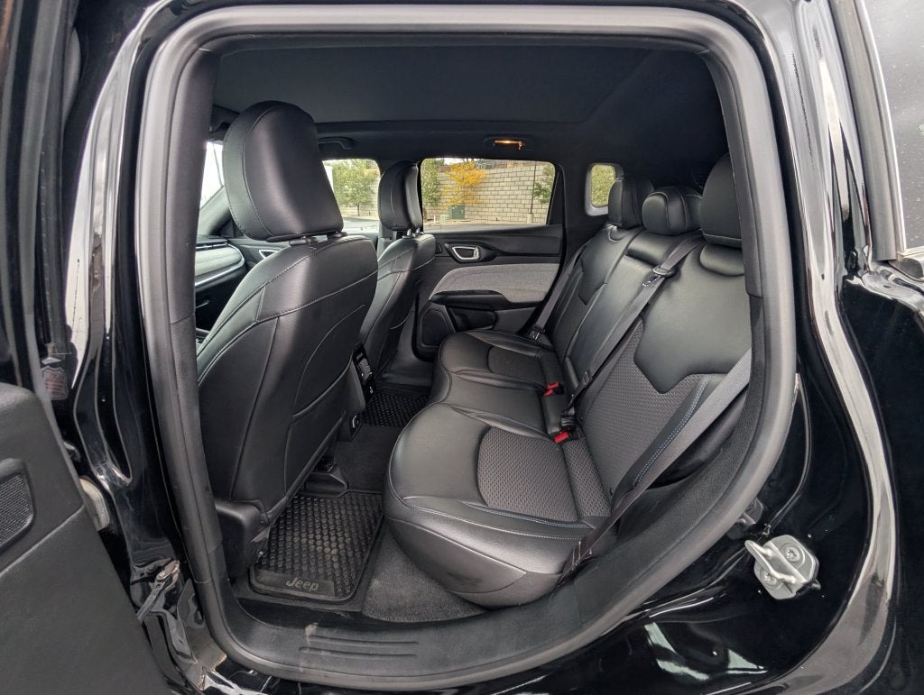 2025 Jeep Compass Latitude W/Sunroof