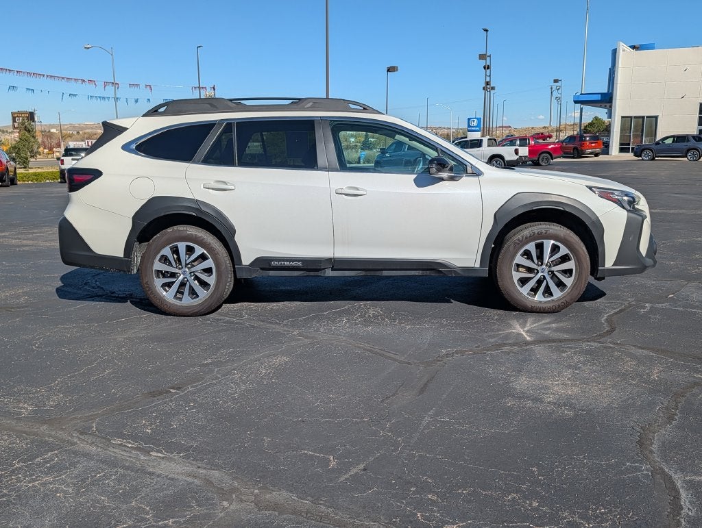 2025 Subaru Outback Premium w/Sunroof